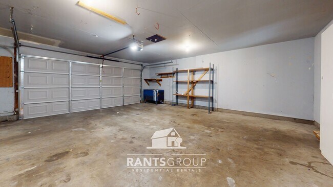 Building Photo - Spacious 3-Bed 2-Bath Tumwater Home with Large Yard! Close to I-5!