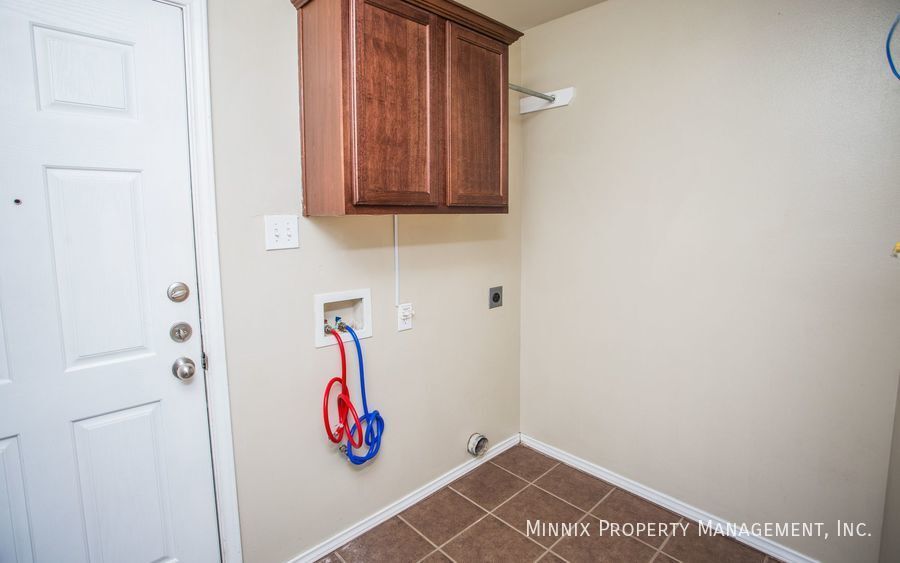 Building Photo - 6503 85th St