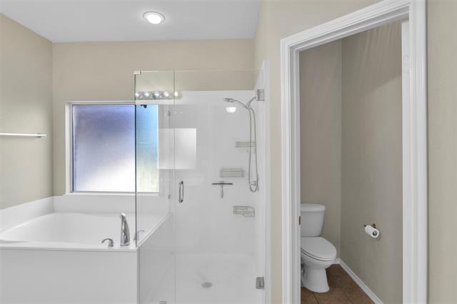 Building Photo - 832 Pebblecreek Dr