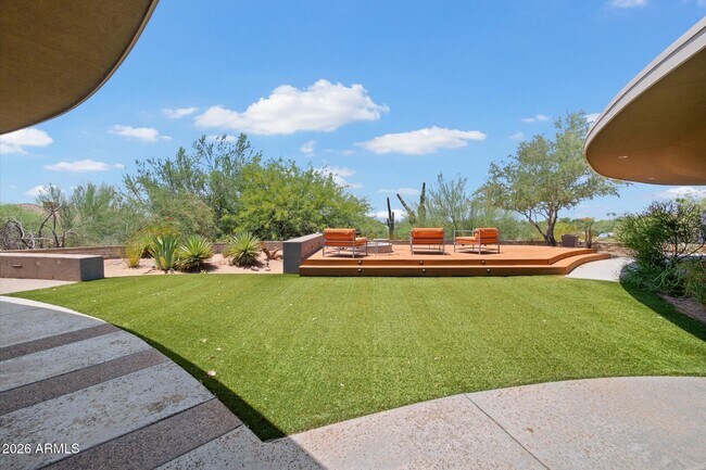 Building Photo - 6111 N Palo Cristi Rd
