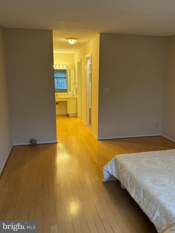 Building Photo - 8370 Greensboro Dr