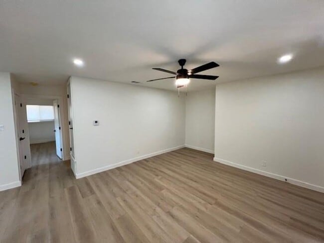 Building Photo - Allandale Place / Culdesac / Refrigerator / Washer/Dryer / Fenced Yard