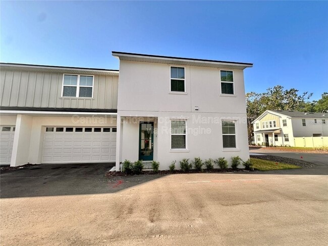 Building Photo - 2220 S Bumby Ave