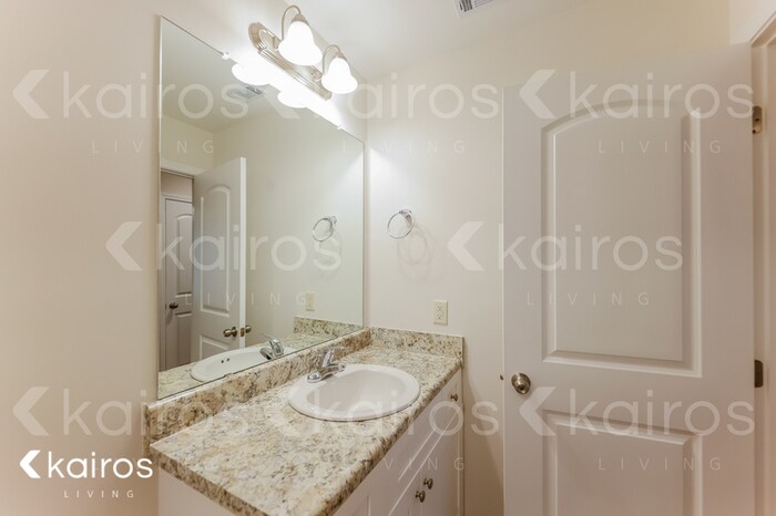 Building Photo - 71 Hideaway Ln