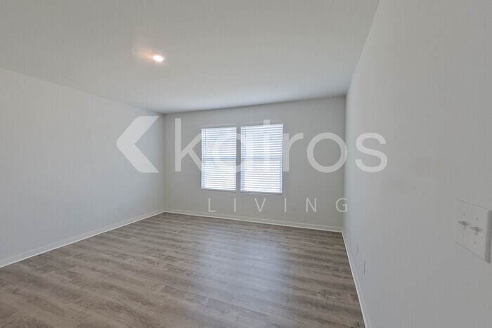 Building Photo - 288 Laurel Springs Dr