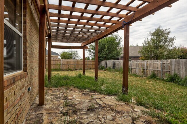Building Photo - 2028 Old Central Dr