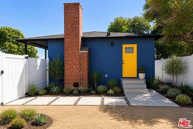 Building Photo - 4549 Walnut Ave