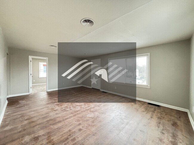 Building Photo - 4205 Riverview Ave