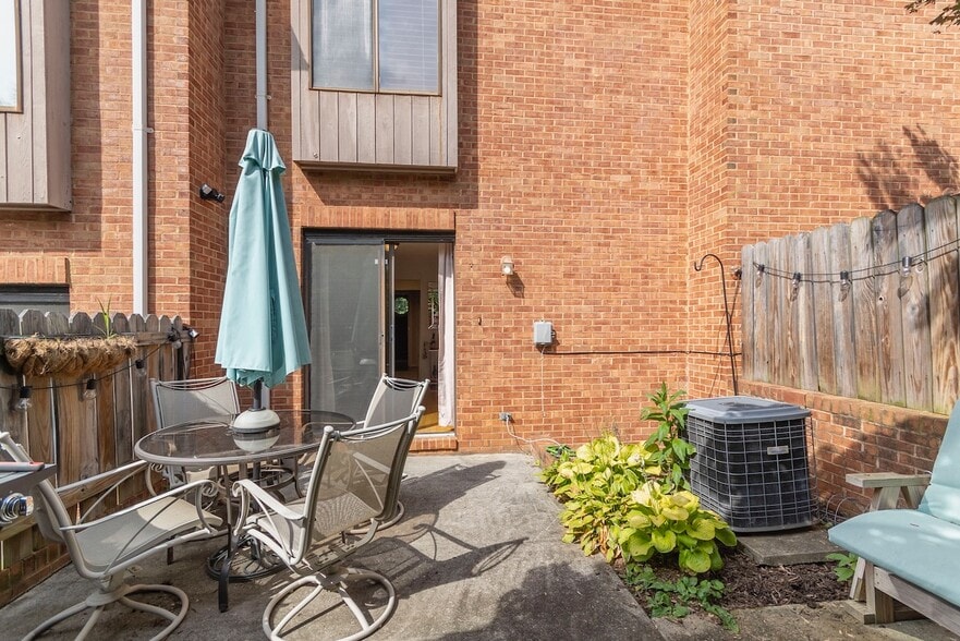 Building Photo - 2429 Avenham Ave SW