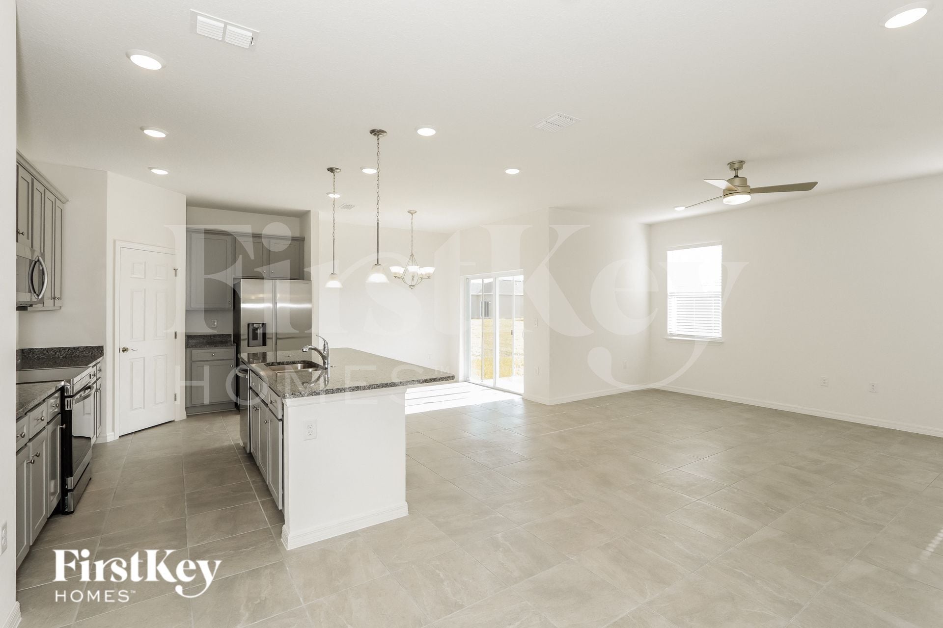 Building Photo - 531 Crown Rose Dr