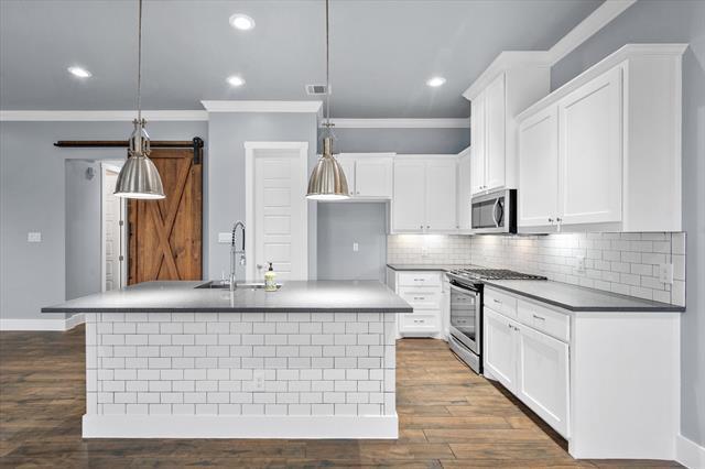 Building Photo - 216 Alvarado St