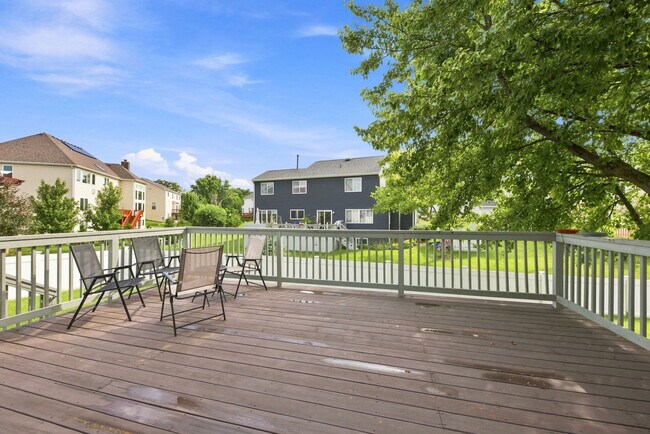 Building Photo - 2052 Shady Grove Ct