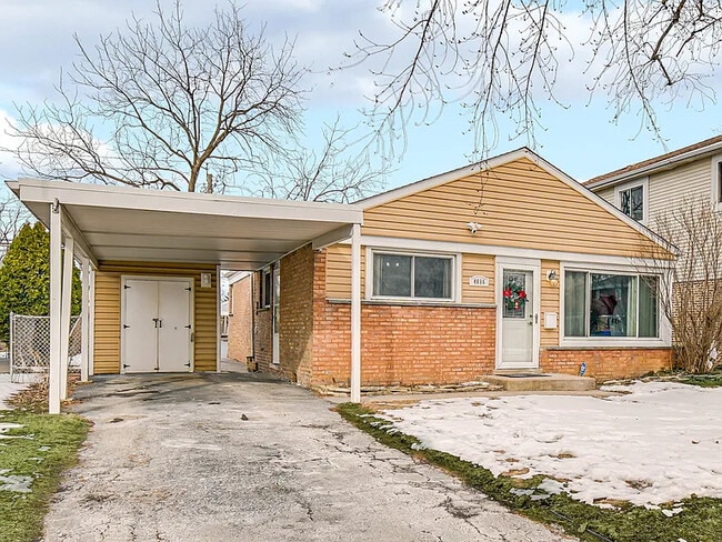 Building Photo - 46567 W 83rd St