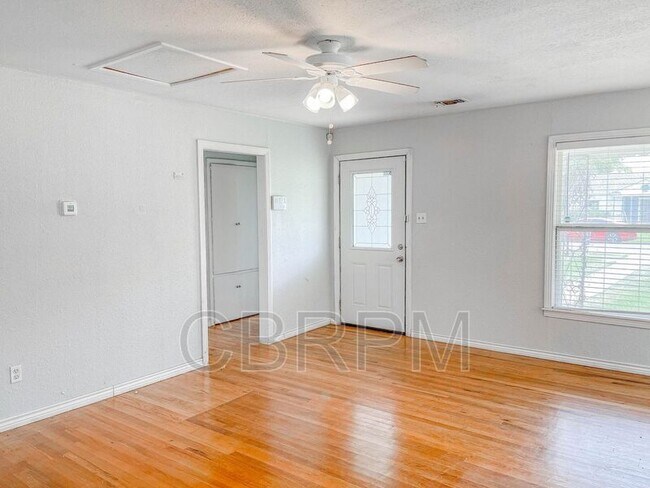 Building Photo - 3418 26th St