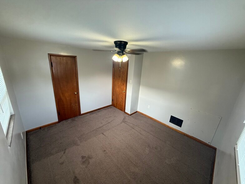 Building Photo - 3166 Sullivant Ave