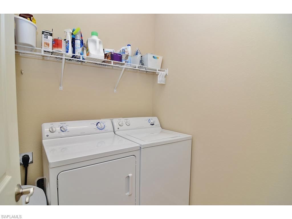 Building Photo - 8997 Cambria Cir