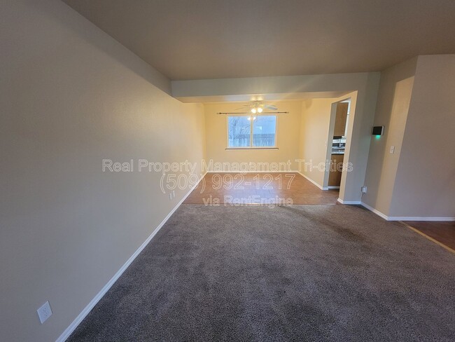 Building Photo - 5010 E Killdeer Ct