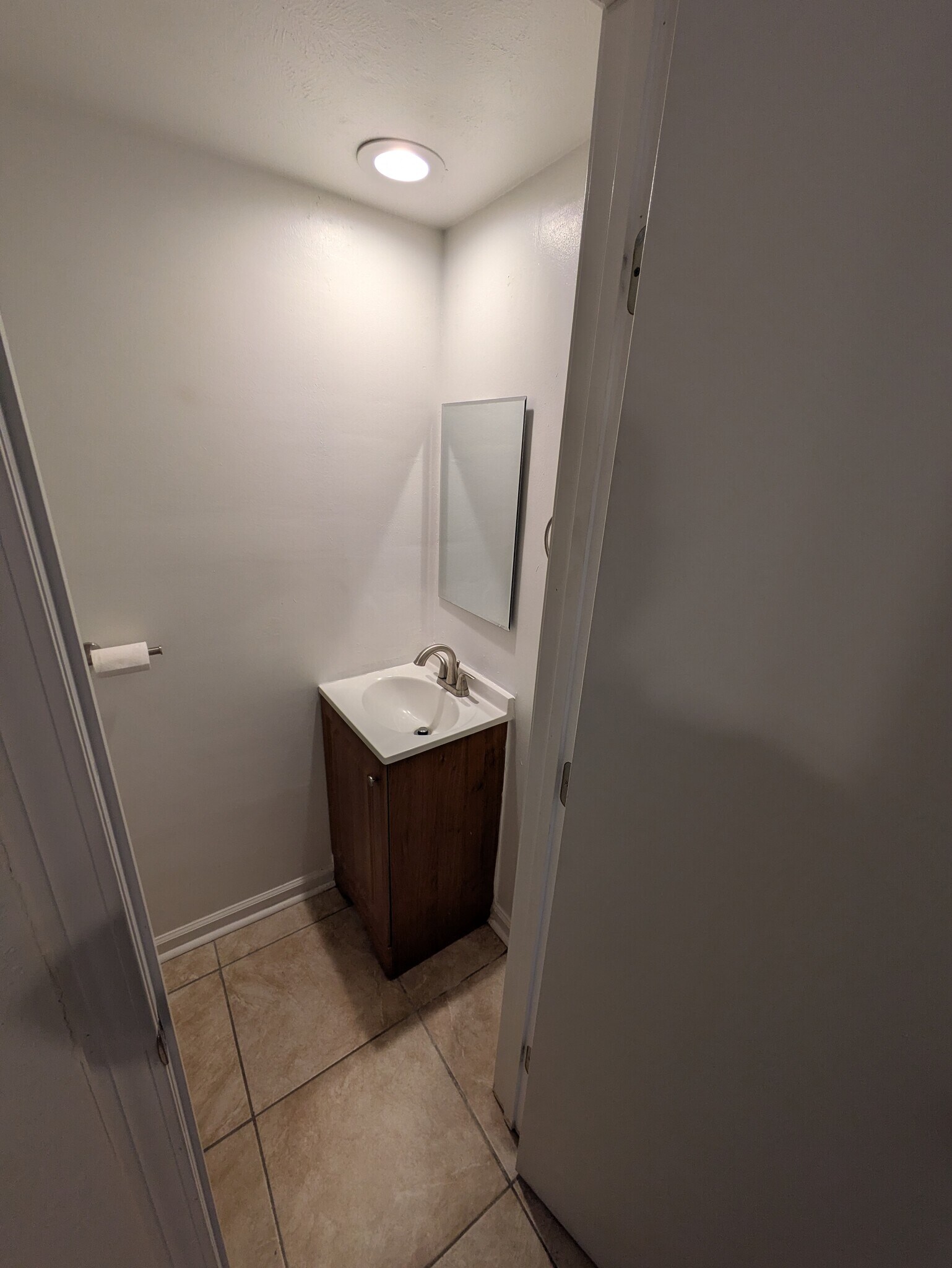 Half bath - 4340 Georgia Ave