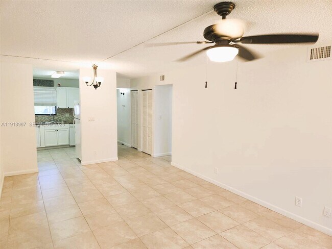 Building Photo - 11453 NW 39th Ct