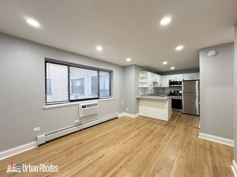 Building Photo - 6967 N Sheridan Rd