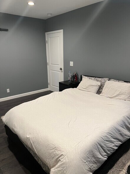 Building Photo - 1510 Hauser Blvd