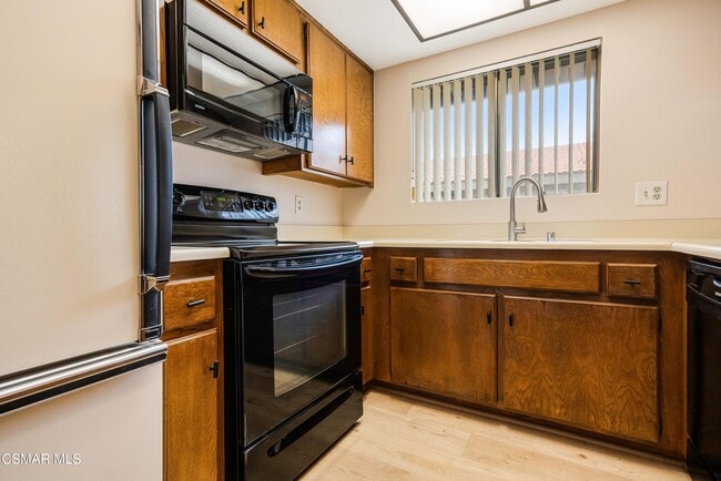 Building Photo - 460 Arbor Ln Ct