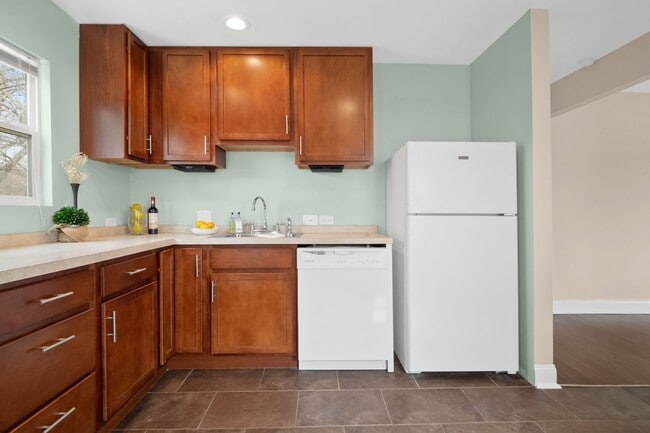 Building Photo - Beautiful Complete Rehab home for rent in ...