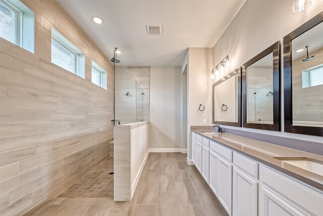 Building Photo - 610 Vineyard Hollow Ct