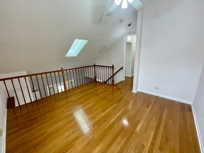 Building Photo - 2670 College Hill Cir