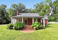 Building Photo - Well Maintained 2BD/1BA Brick Home in Charlotte, NC!