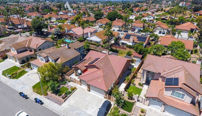 Building Photo - Beautiful Single Story House - most desire...