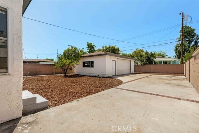 Building Photo - 2105 N Pass Ave