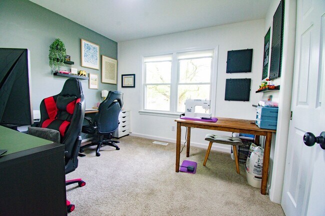 Building Photo - Coming Soon! 4 Bedroom 2 Bathroom Home: Pets Okay!