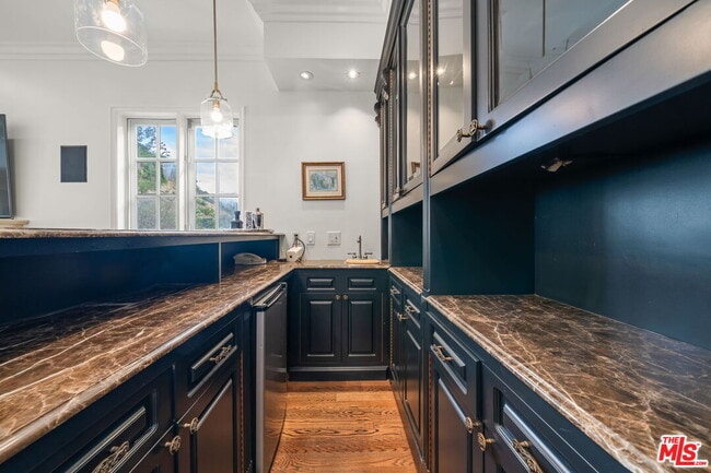 Building Photo - 9023 Alto Cedro Dr