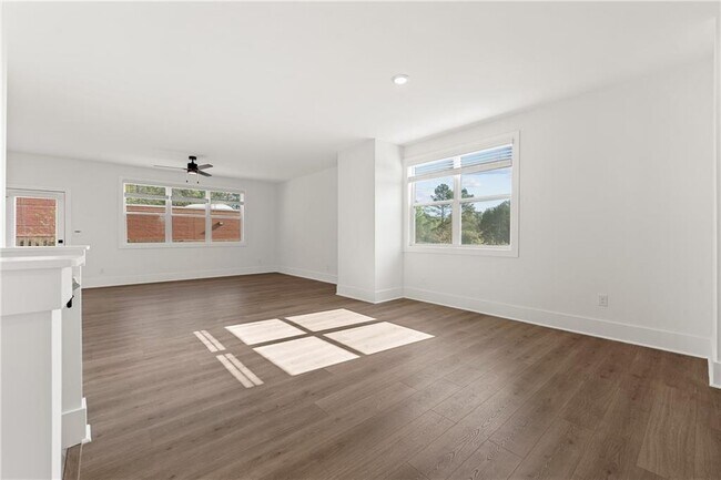 Building Photo - 3571 Overlook Rd NW