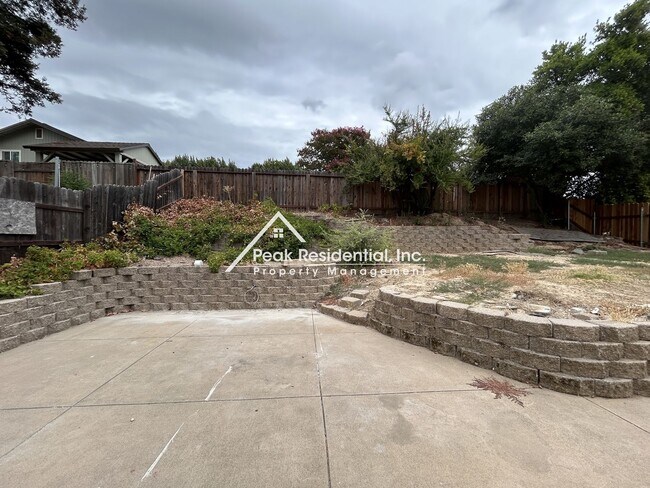 Building Photo - 7400 Martignetti Ct