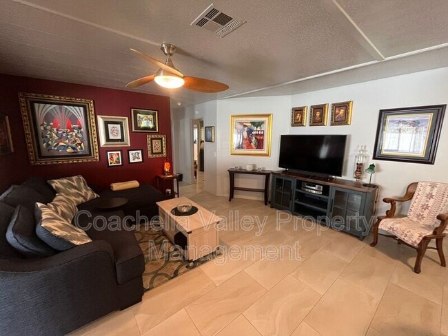 Building Photo - 421 S Paseo Laredo