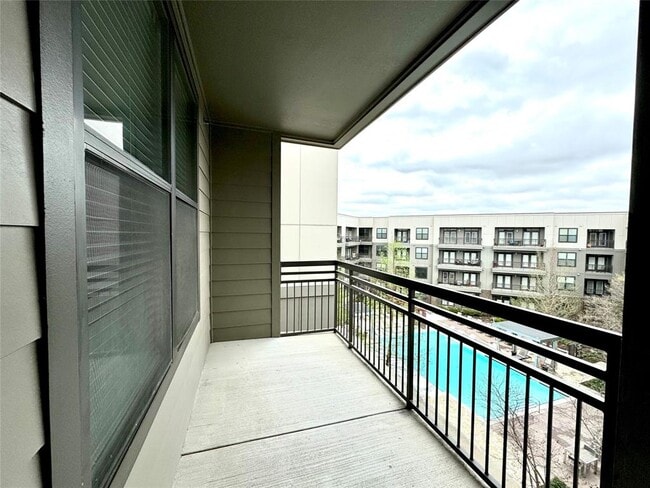 Building Photo - 2033 S Gessner Rd