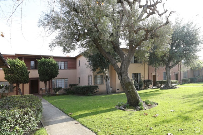 Building Photo - Venice Manor