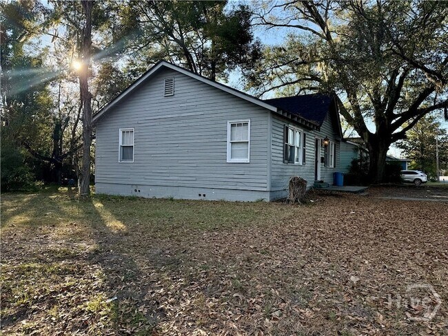 Building Photo - 2033 California Ave