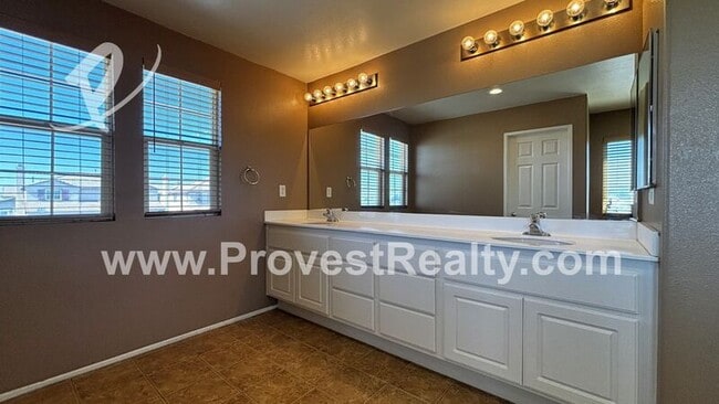 Building Photo - 12901 La Costa Ct