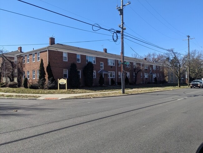 Building Photo - 13984 Superior Rd