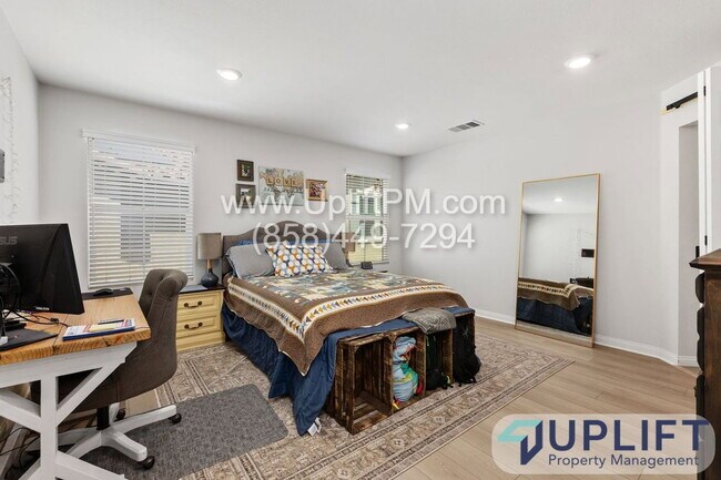 Building Photo - 1362 Palo Verde Way