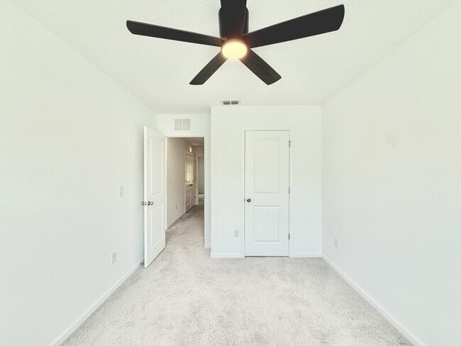Building Photo - 38057 Elby Ln