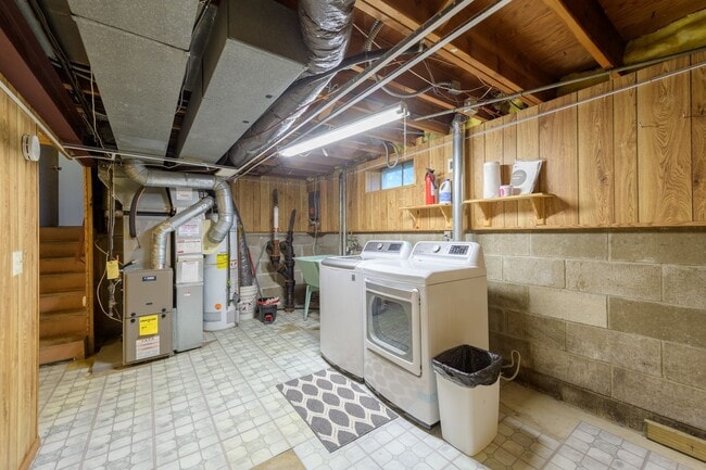 Building Photo - Rare 3 bed 3 bath home in new hope!!!
