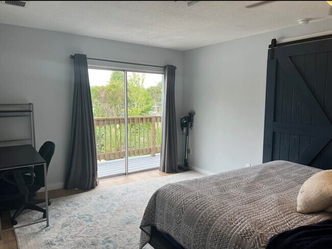 Building Photo - 1212 Doris Ave