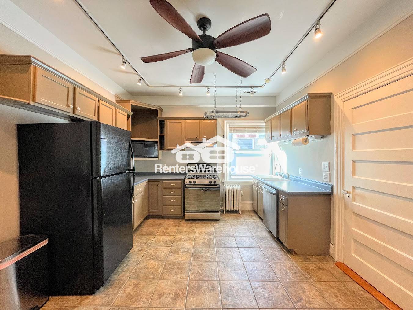 Building Photo - 1111 Colley Ave