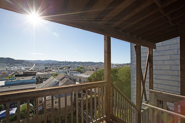 Building Photo - OPEN HOUSE: Sunday (9/28) 12:30pm-1:00pm B...