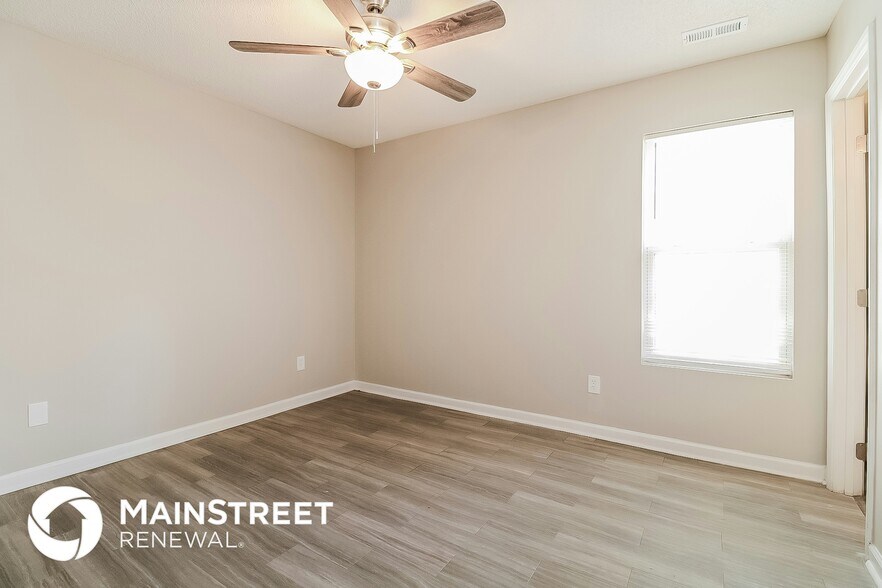 Building Photo - 130 Oakdale Ave