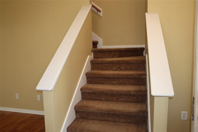 Building Photo - 11735 Rolling Stream Dr